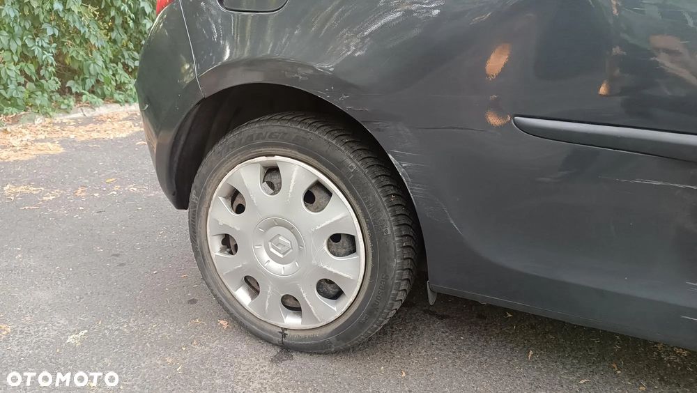 Renault Clio - 18