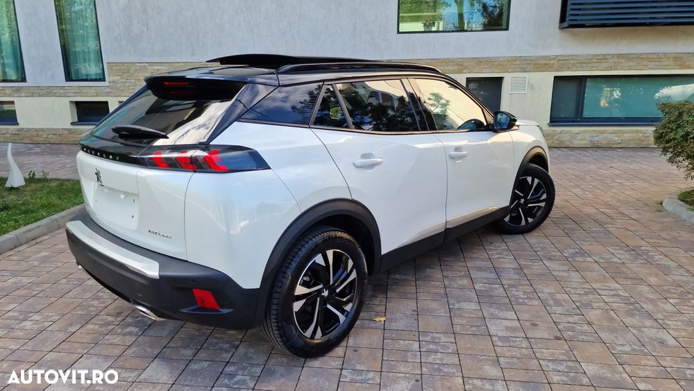Peugeot 2008 PureTech 130 EAT8 GT Exclusive - 14