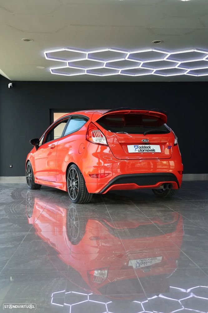 Ford Fiesta 1.6 T ST - 10