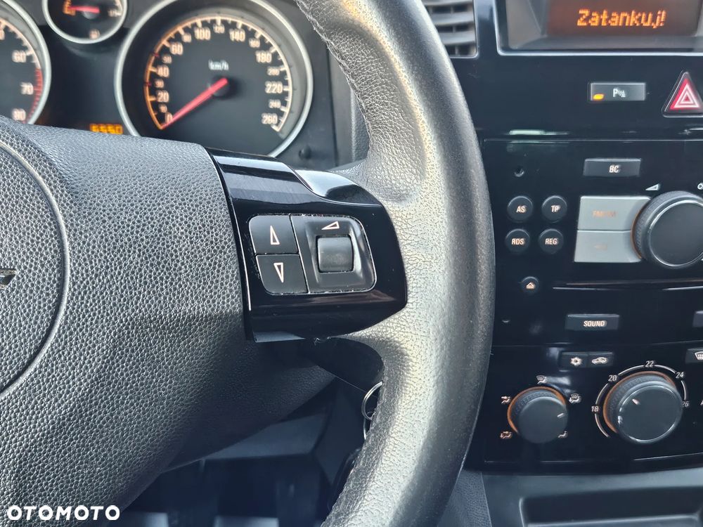 Opel Zafira - 27