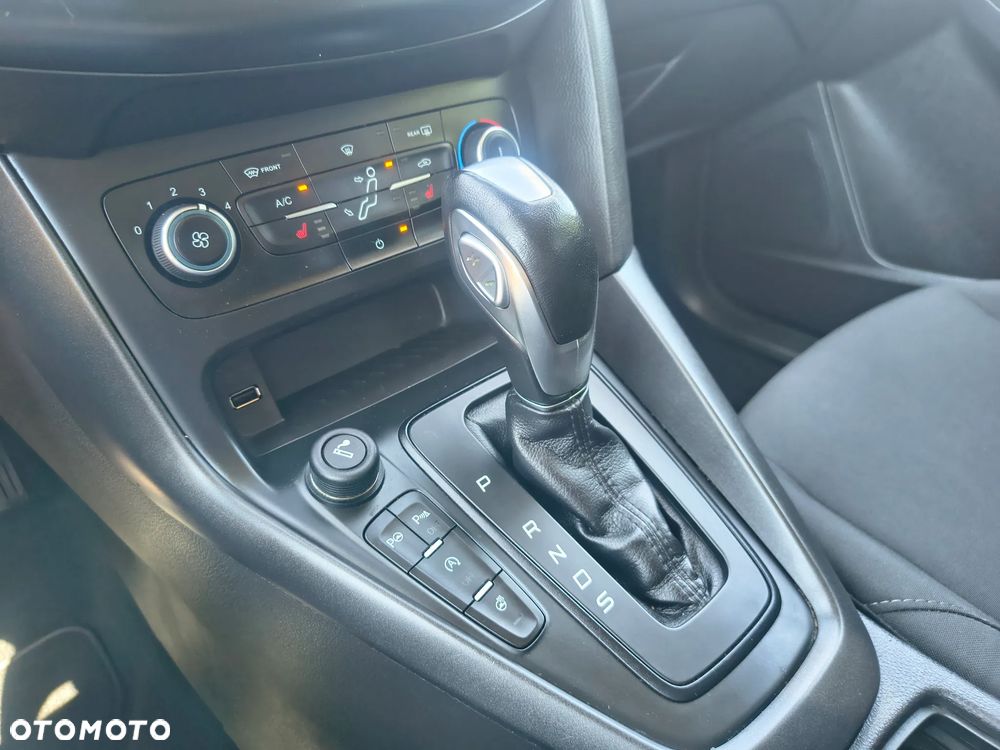 Ford Focus 1.0 EcoBoost Start-Stopp-System Business Edition - 26