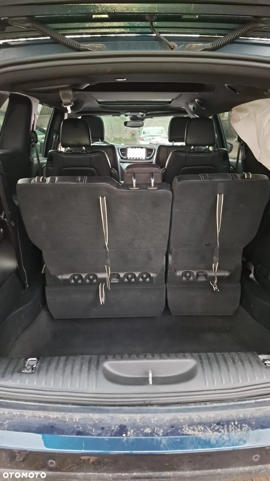 Chrysler Pacifica - 29