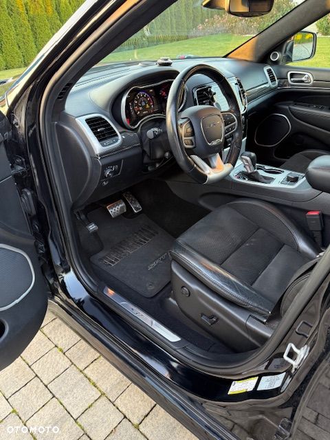 Jeep Grand Cherokee - 17
