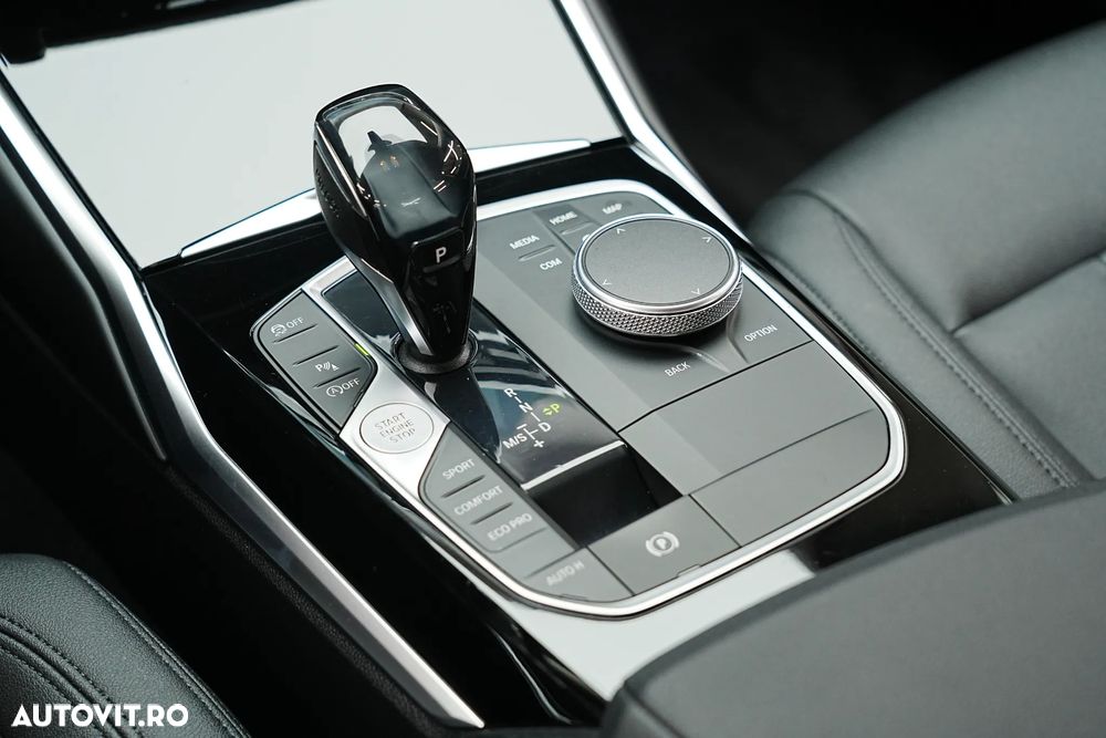 BMW Seria 3 318d Aut. Sport Line - 37