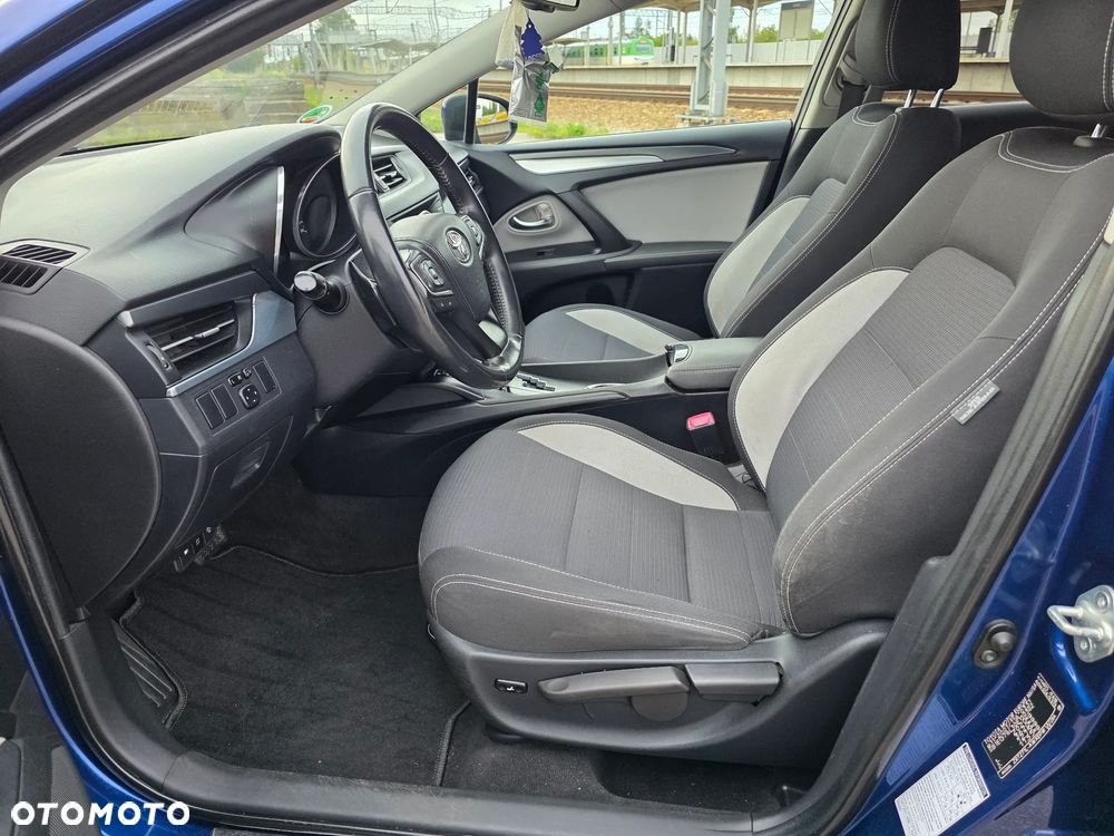 Toyota Avensis Touring Sports 1.8 Multidrive S Comfort - 19