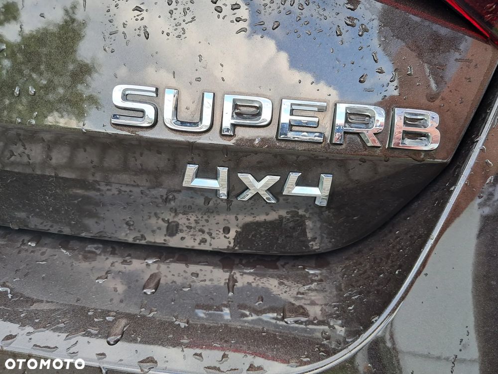 Skoda Superb 2.0 TDI 4x4 L&K DSG - 19