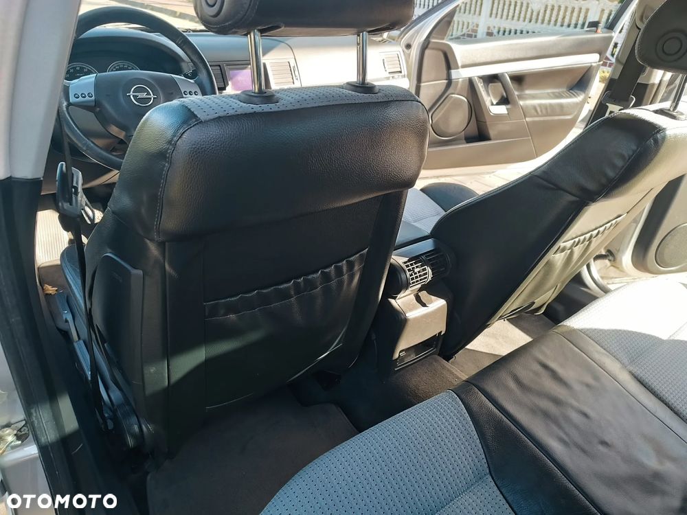 Opel Vectra 2.2 - 34