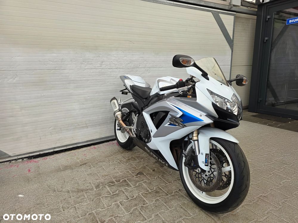 Suzuki GSX-R - 6