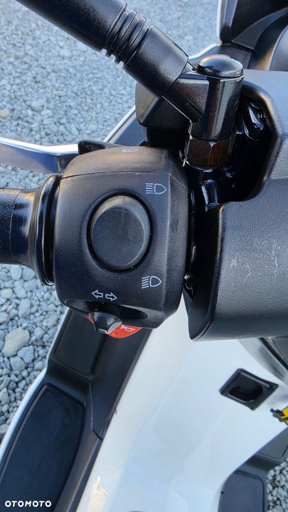 Peugeot Satelis - 10