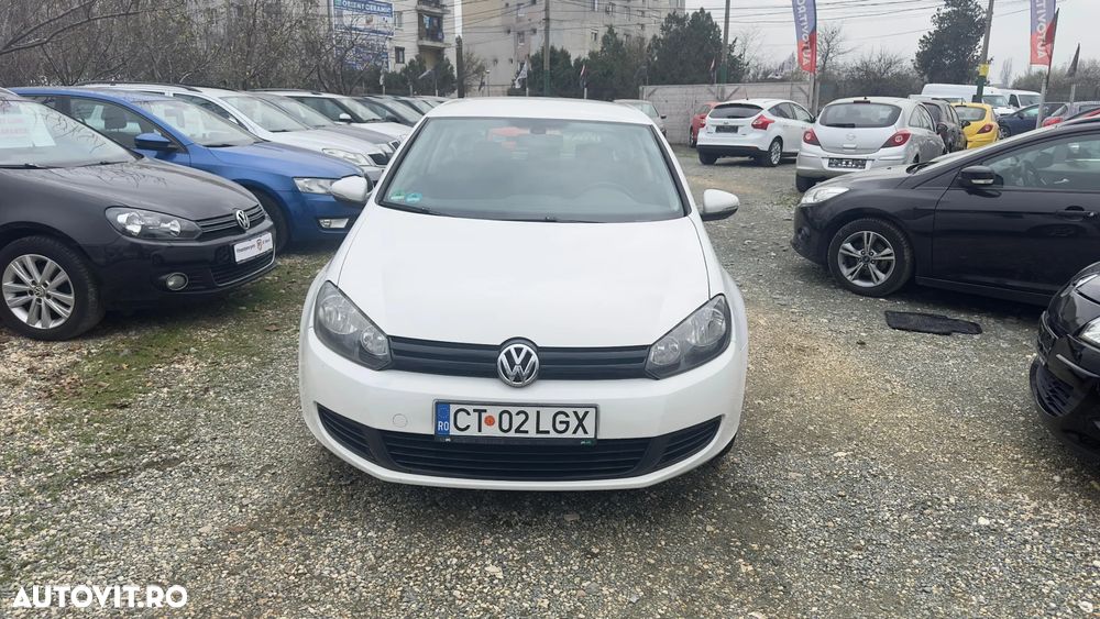 Volkswagen Golf - 10