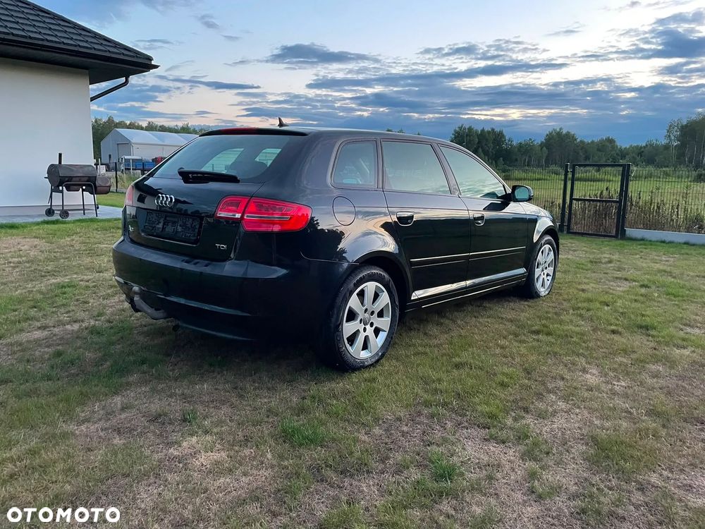 Audi A3 Sportback 2.0 TDI DPF Ambiente - 7