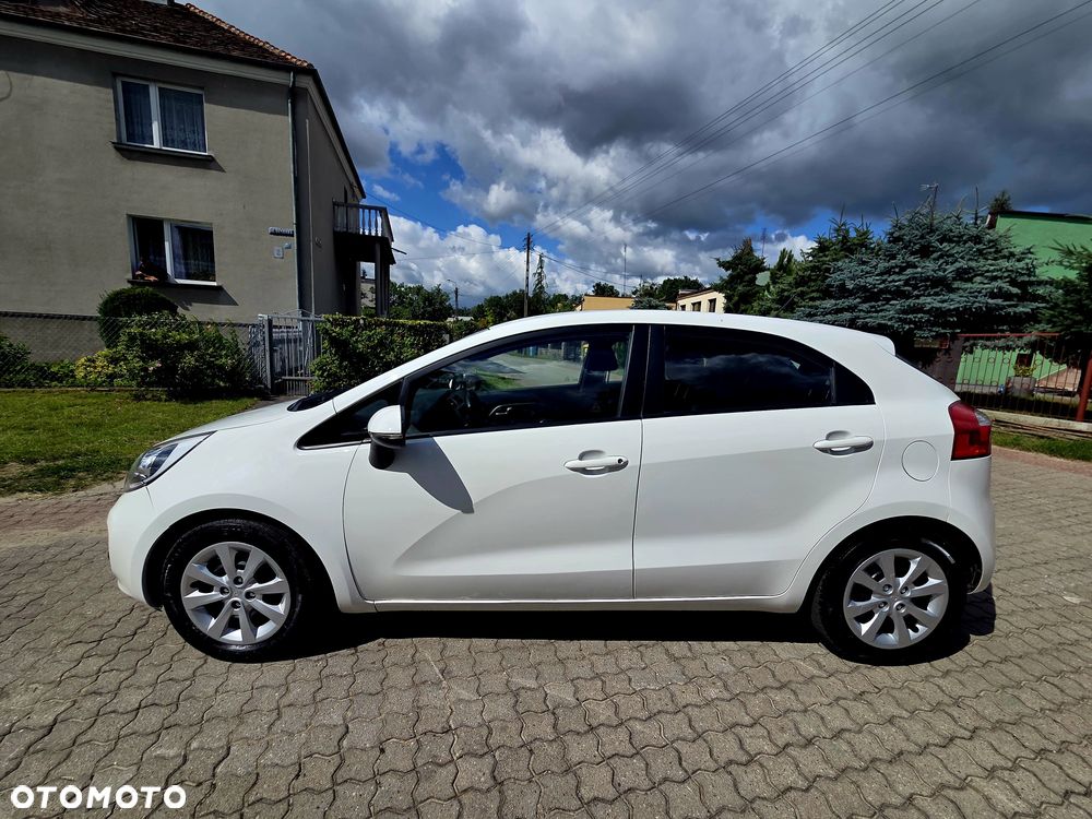 Kia Rio - 3