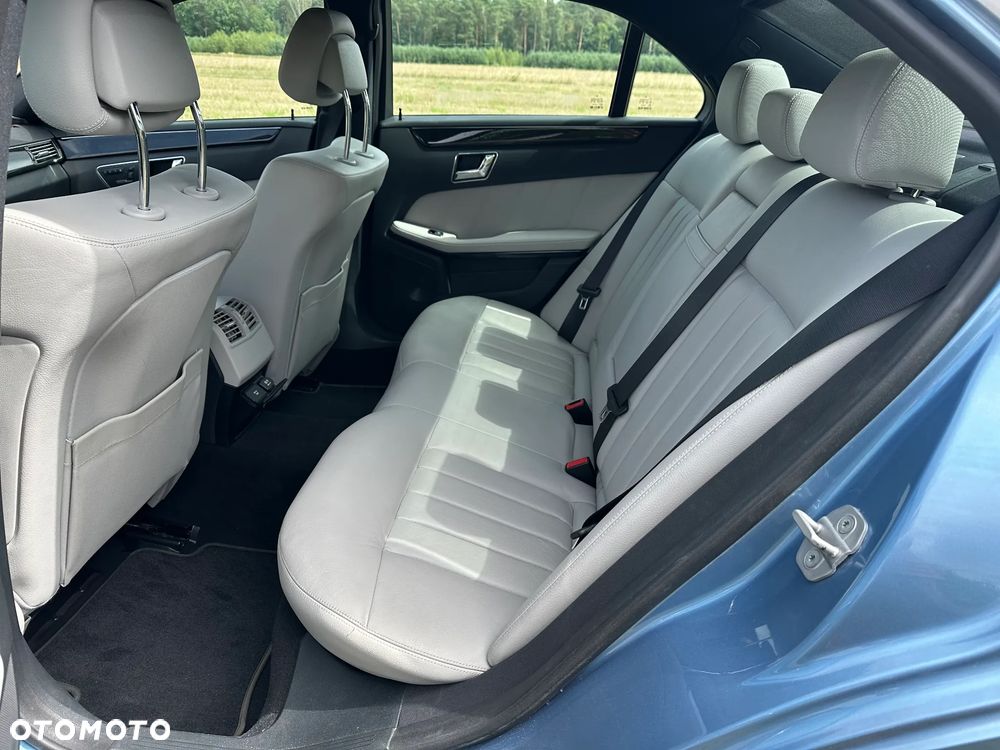 Mercedes-Benz Klasa E 350 4-Matic Avantgarde - 21