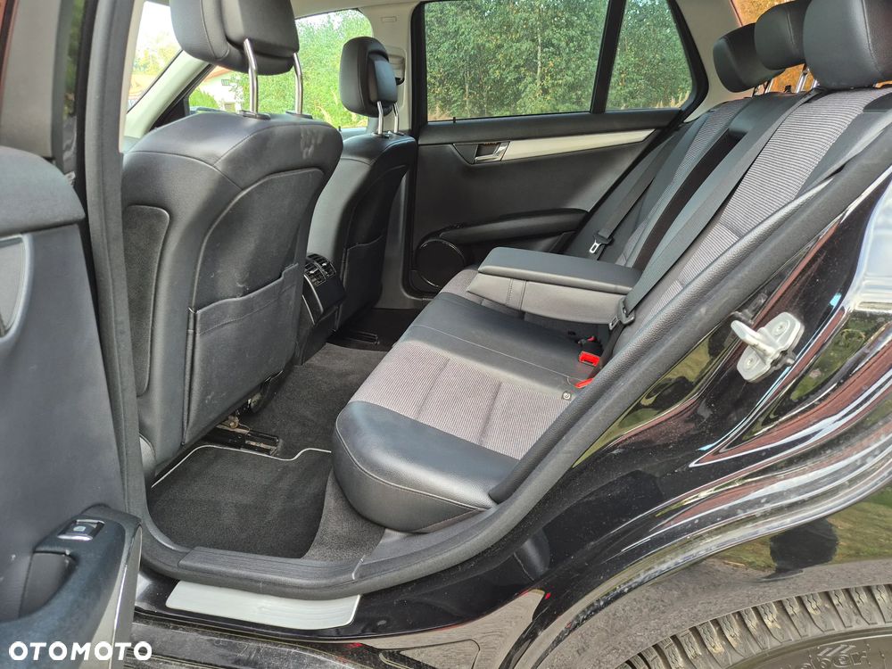 Mercedes-Benz Klasa C 180 T Kompressor BlueEFFICIENCY Avantgarde - 9