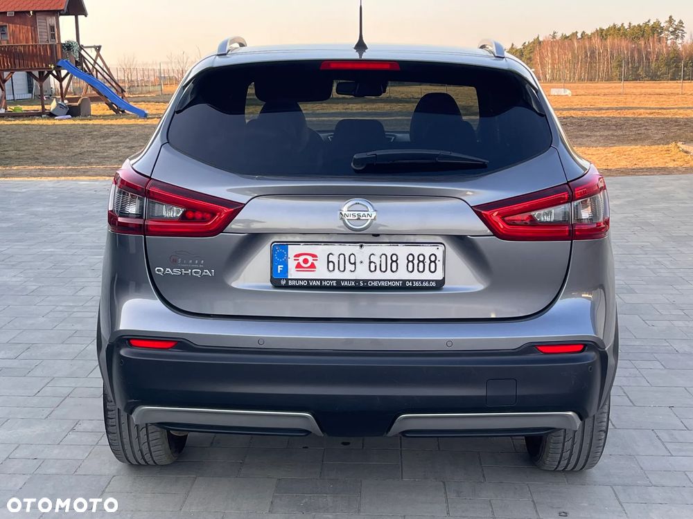 Nissan Qashqai 1.6 dCi Xtronic TEKNA+ - 6