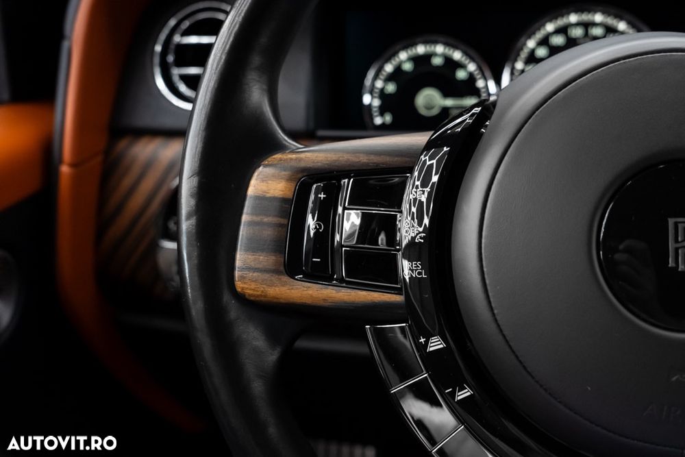 Rolls-Royce Cullinan Standard - 35
