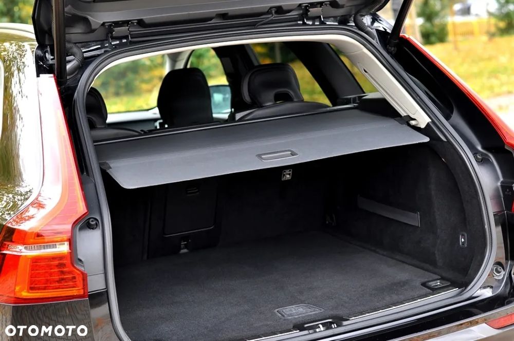 Volvo XC 60 D4 Momentum Pro - 13