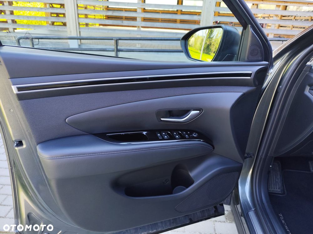 Hyundai Tucson 1.6 T-GDi HEV Executive 4WD - 3