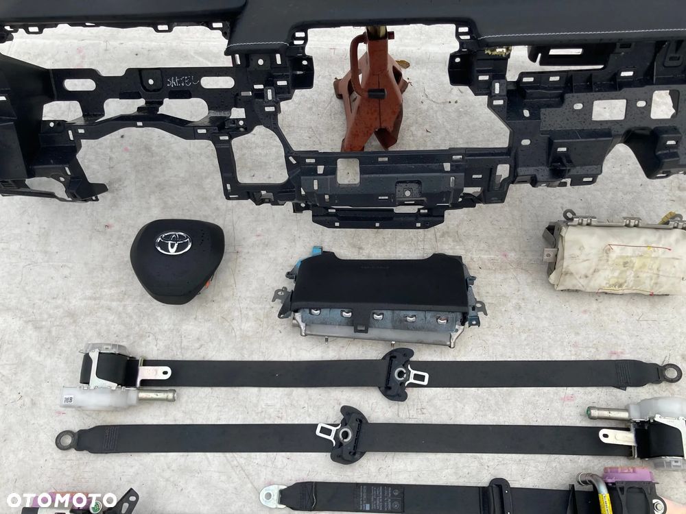 TOYOTA COROLLA E21 DESKA KONSOLA KOKPIT PULPIT PÓŁKA PARAPET DASHBOARD wymiana od REKI NA MAGAZYNIE  Raz2 !!! - 13