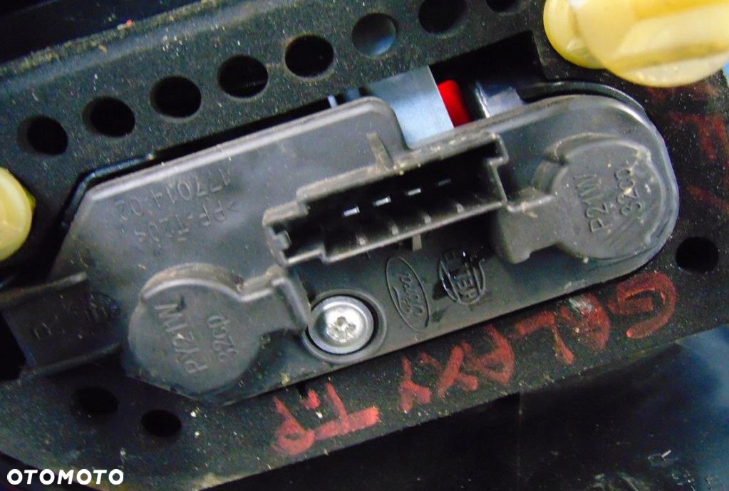 FORD GALAXY MK3 LIFT LAMPA TYL PRAWA . - 4