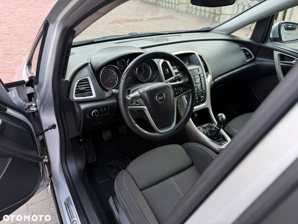 Opel Astra 1.4 T Cosmo - 33