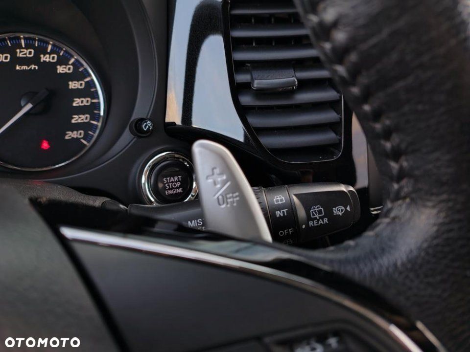 Mitsubishi Outlander - 23