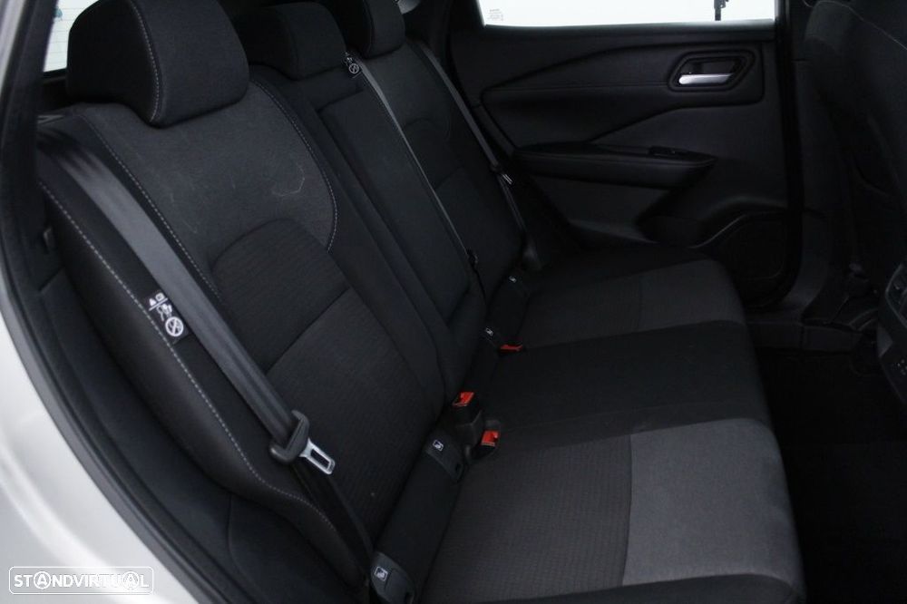 Nissan Qashqai 1.3 DIG-T N-Connecta LED - 16