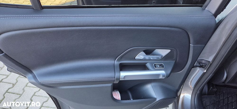 Mercedes-Benz GLB - 8