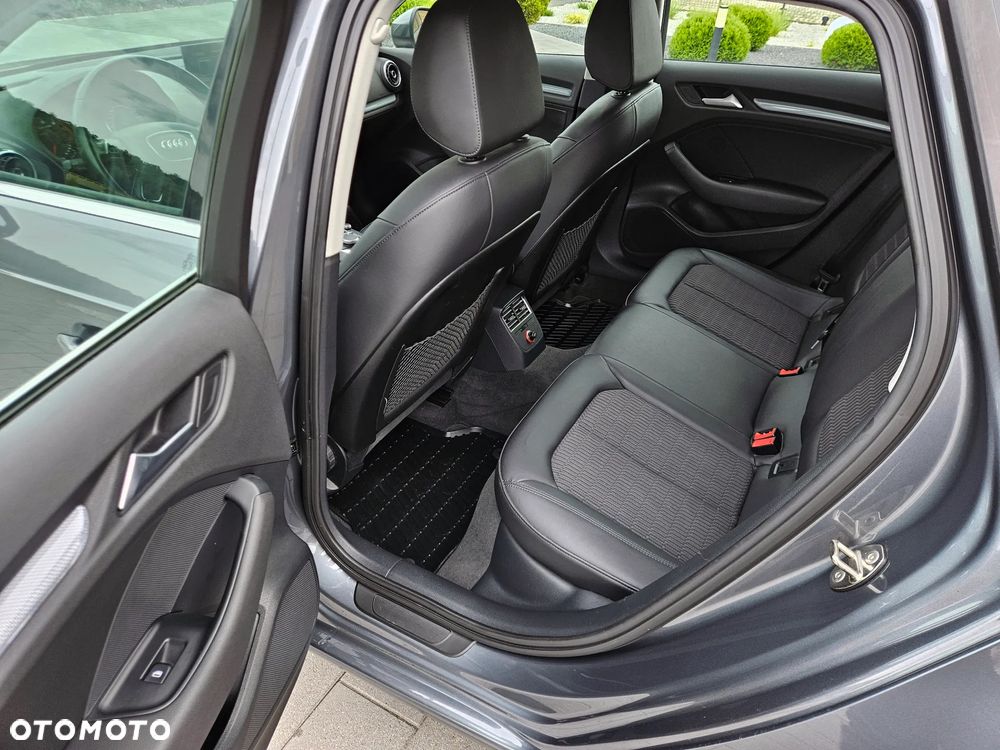 Audi A3 Sportback 1.4 TFSI Ambiente - 9