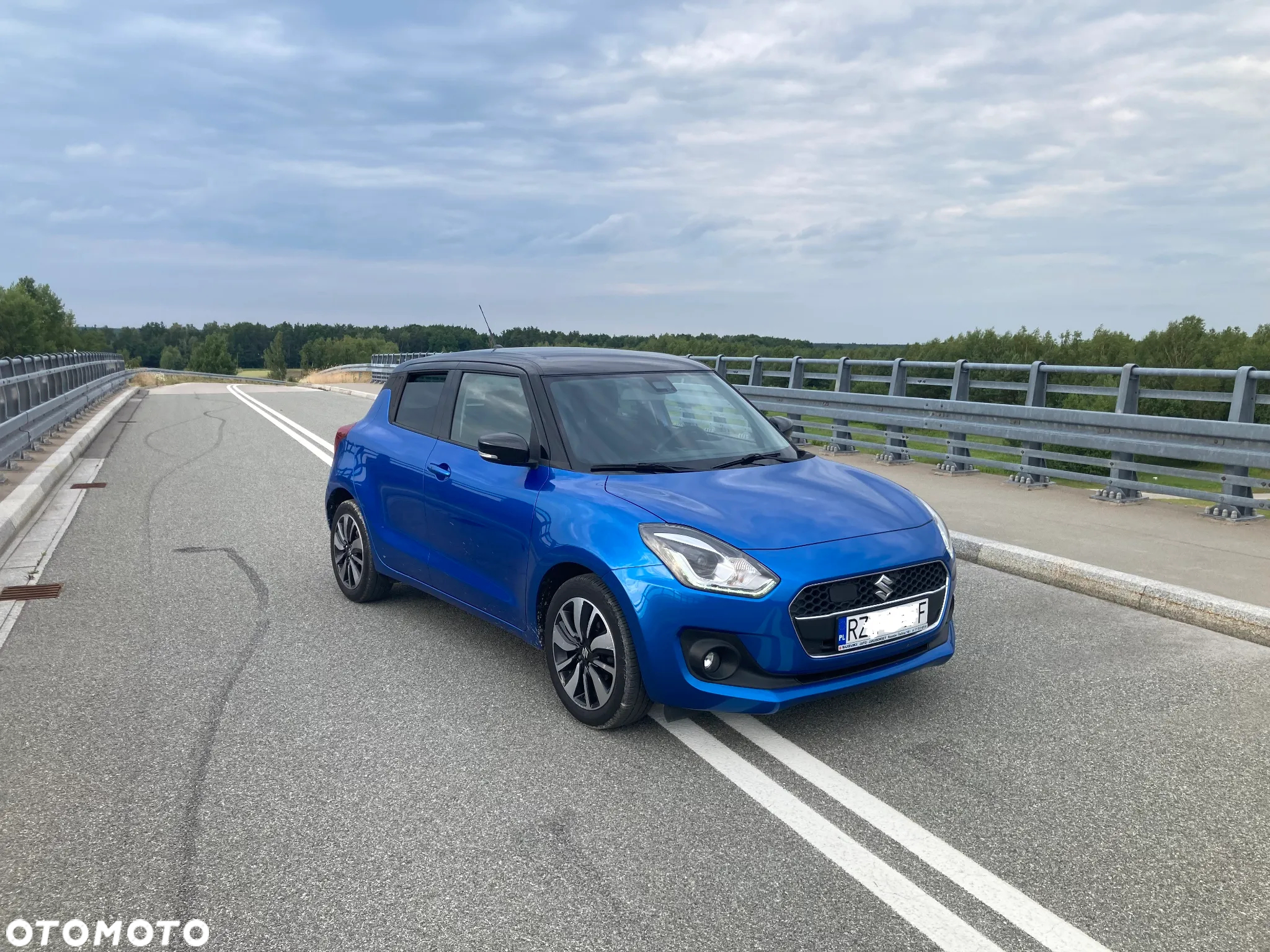 Suzuki Swift 1.2 Dualjet Hybrid Comfort - 2