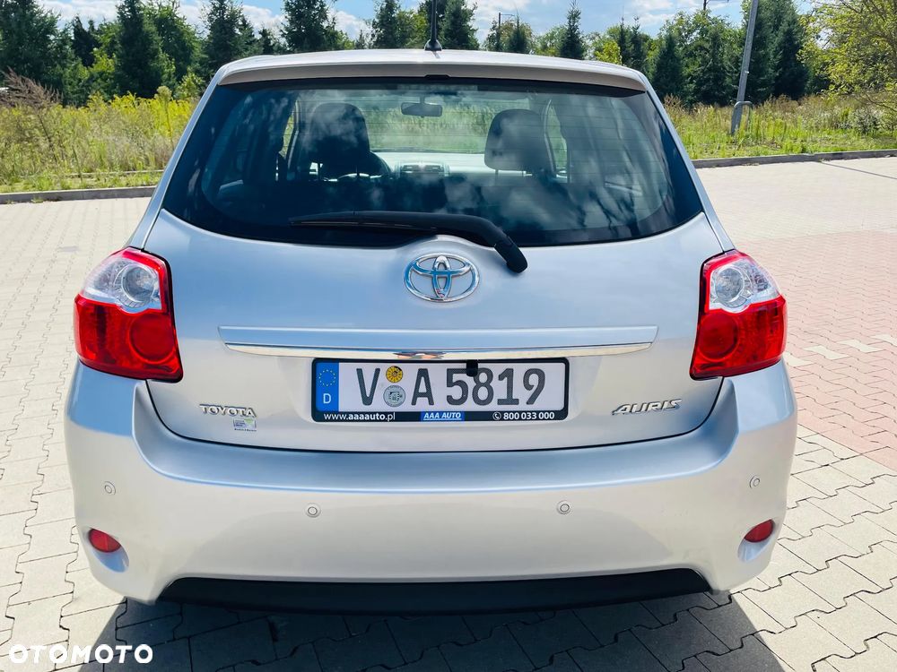Toyota Auris 1.6 Executive - 4