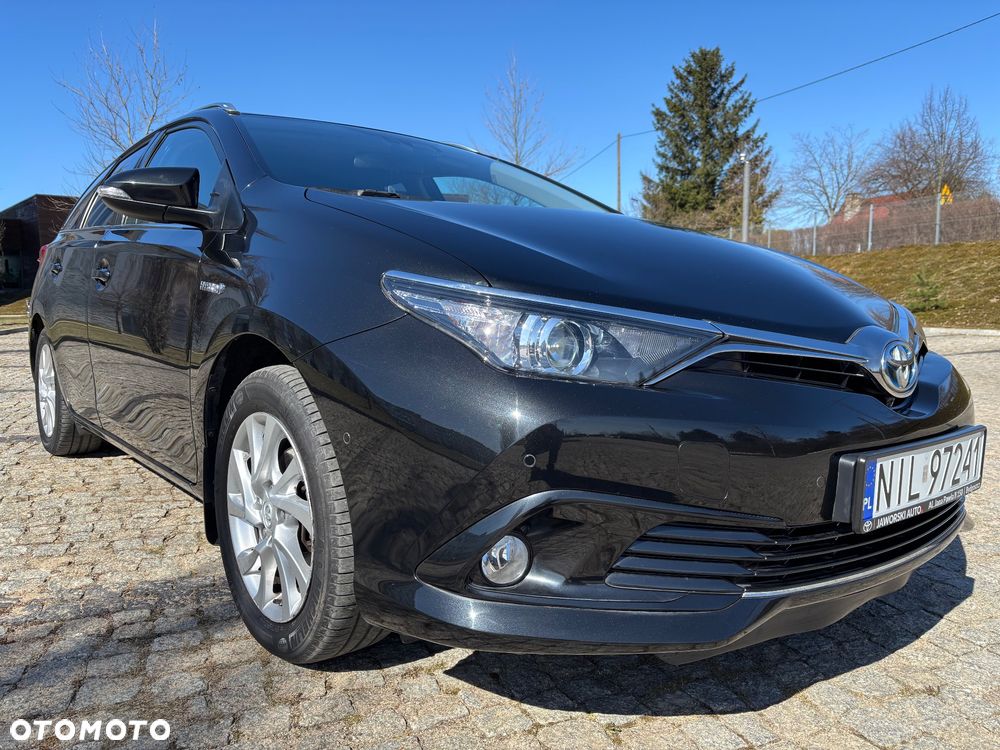 Toyota Auris Hybrid 135 Prestige - 2