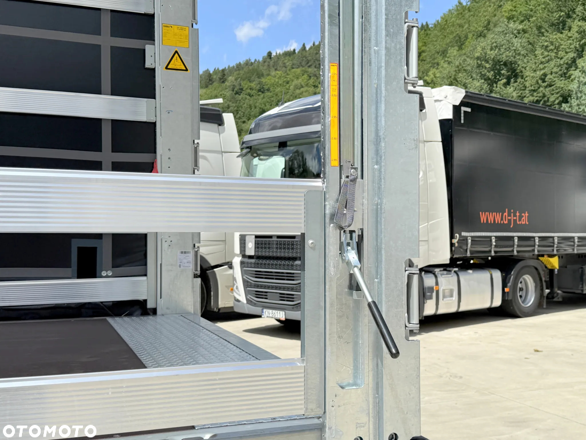 Schmitz Cargobull VARIOS + SKRZYNKA - 30