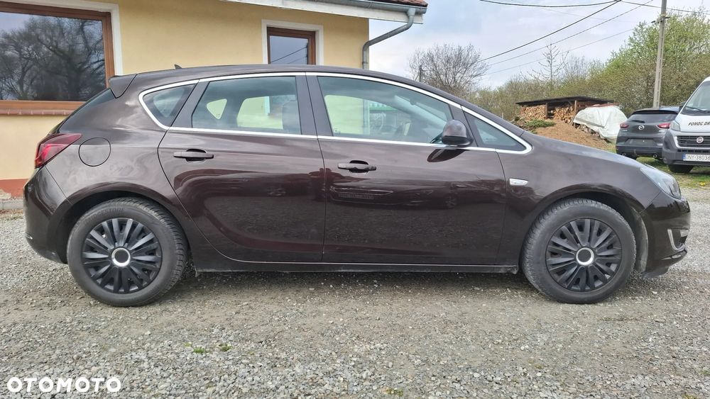 Opel Astra 1.4 T Cosmo S&S - 11