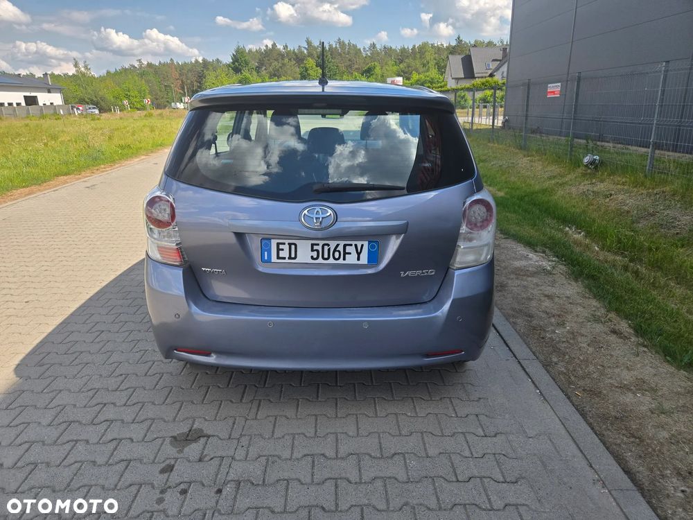 Toyota Verso 1.8 Sol - 6
