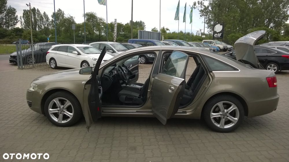 Audi A6 Limousine 2.4 - 16