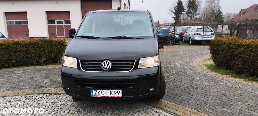 Volkswagen Multivan - 1