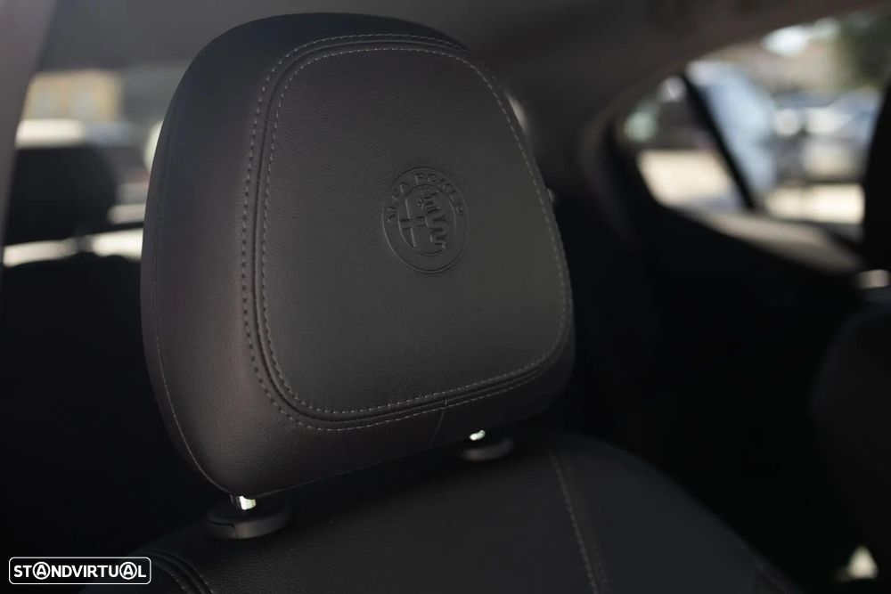 Alfa Romeo Giulia 2.2 D Super AT8 - 32