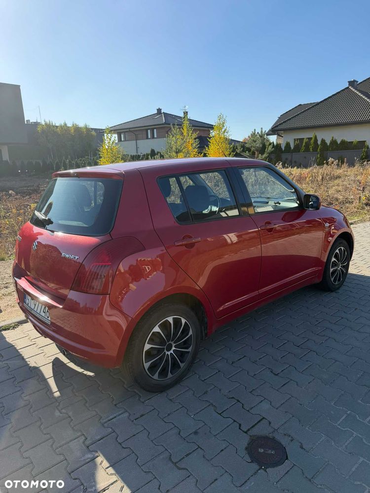 Suzuki Swift - 3