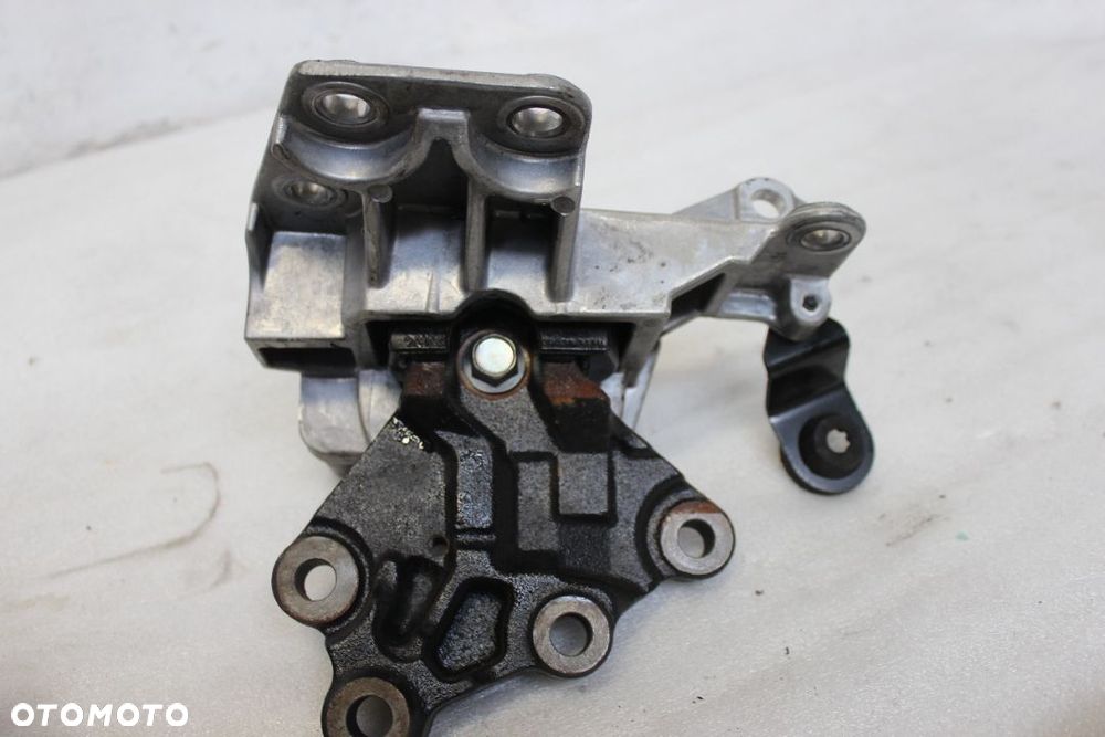 PODUSZKA SKRZYNI NISSAN X-TRAIL T32 1.6 DCI 2017