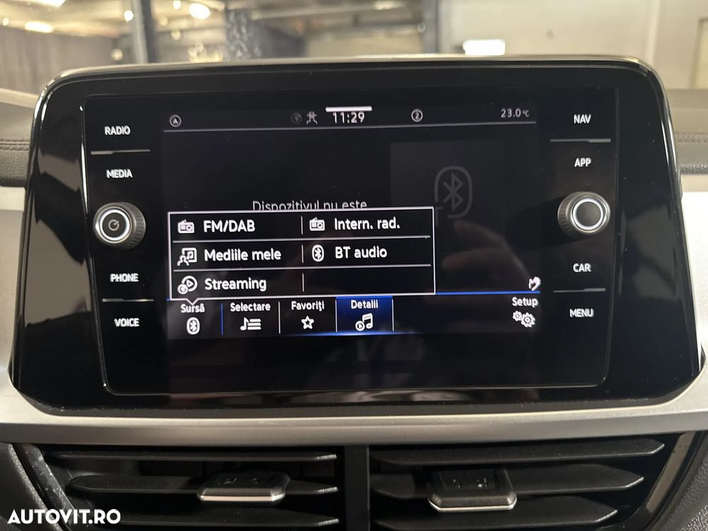 Volkswagen T-Roc - 19
