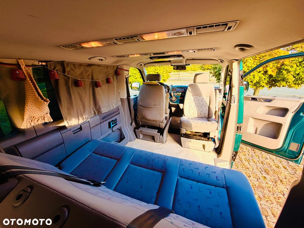 Volkswagen Multivan - 20