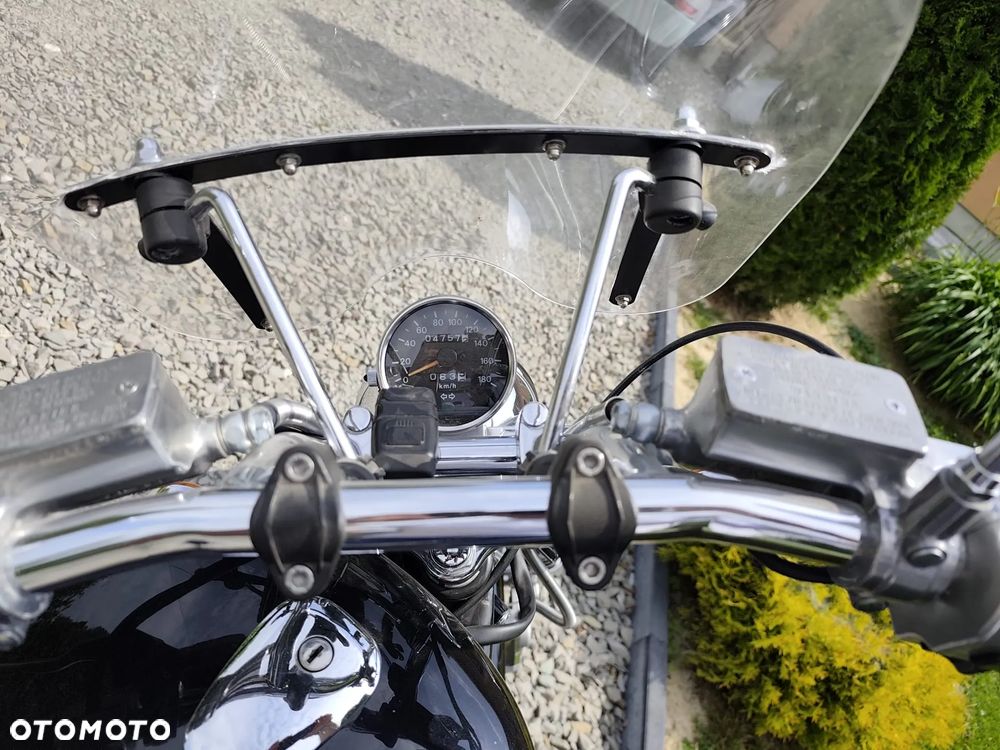 Suzuki Intruder - 6