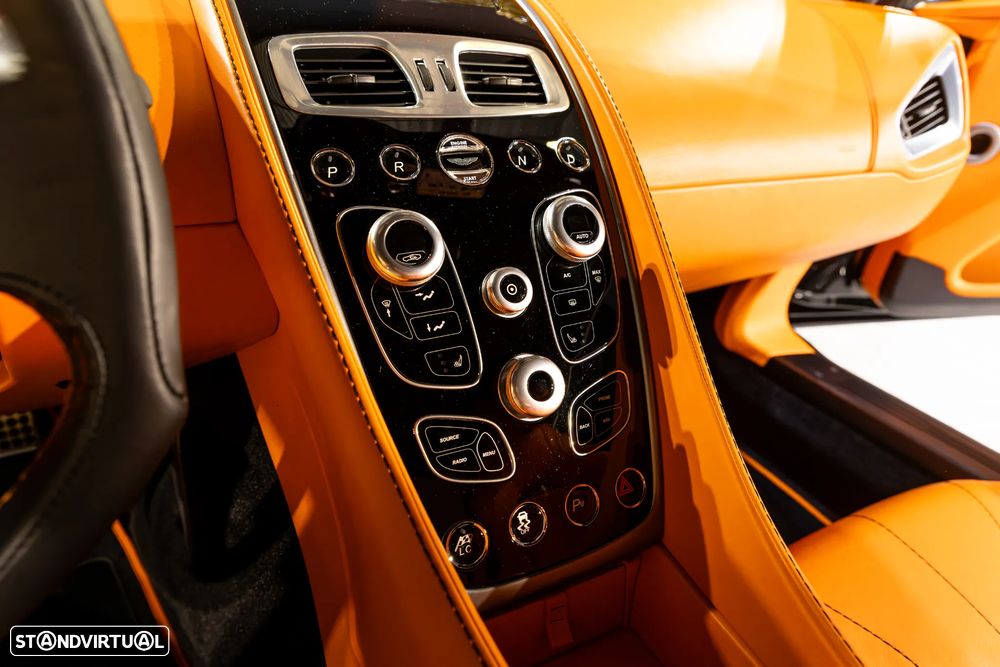 Aston Martin Vanquish Touchtronic 2 - 37
