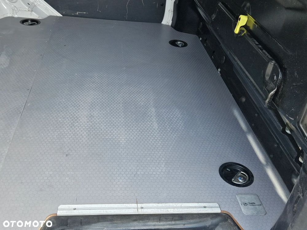 Toyota Proace,  Salon Polska, 3 osobowy. - 19