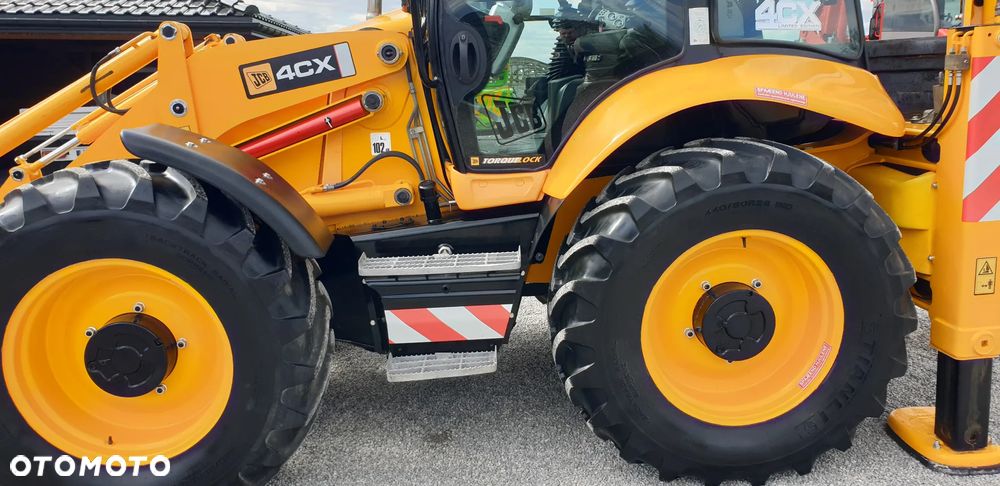 JCB 4CX rok 2007 SPROWADZONY FULL OPCJA skrzynia torquelock na dżojstikach - 17