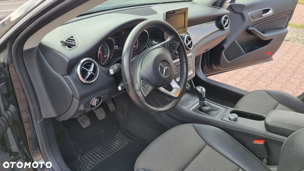Mercedes-Benz CLA 180 (CDI) d - 28