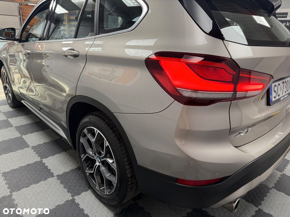 BMW X1 xDrive20i - 21