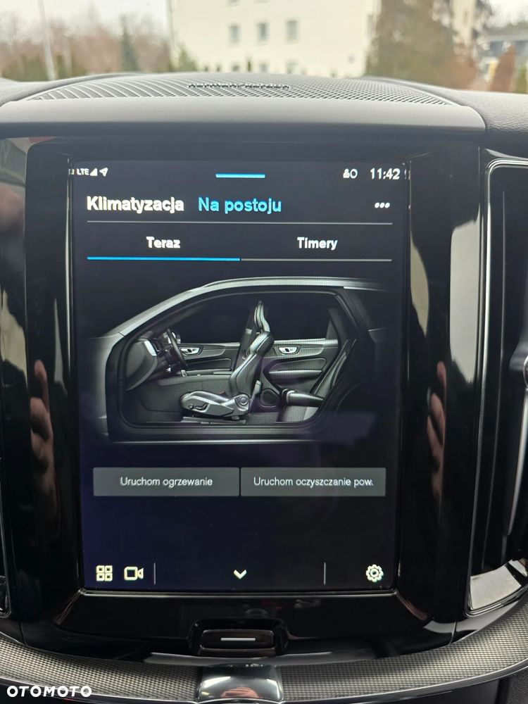 Volvo XC 60 B5 B AWD Ultimate Dark - 36