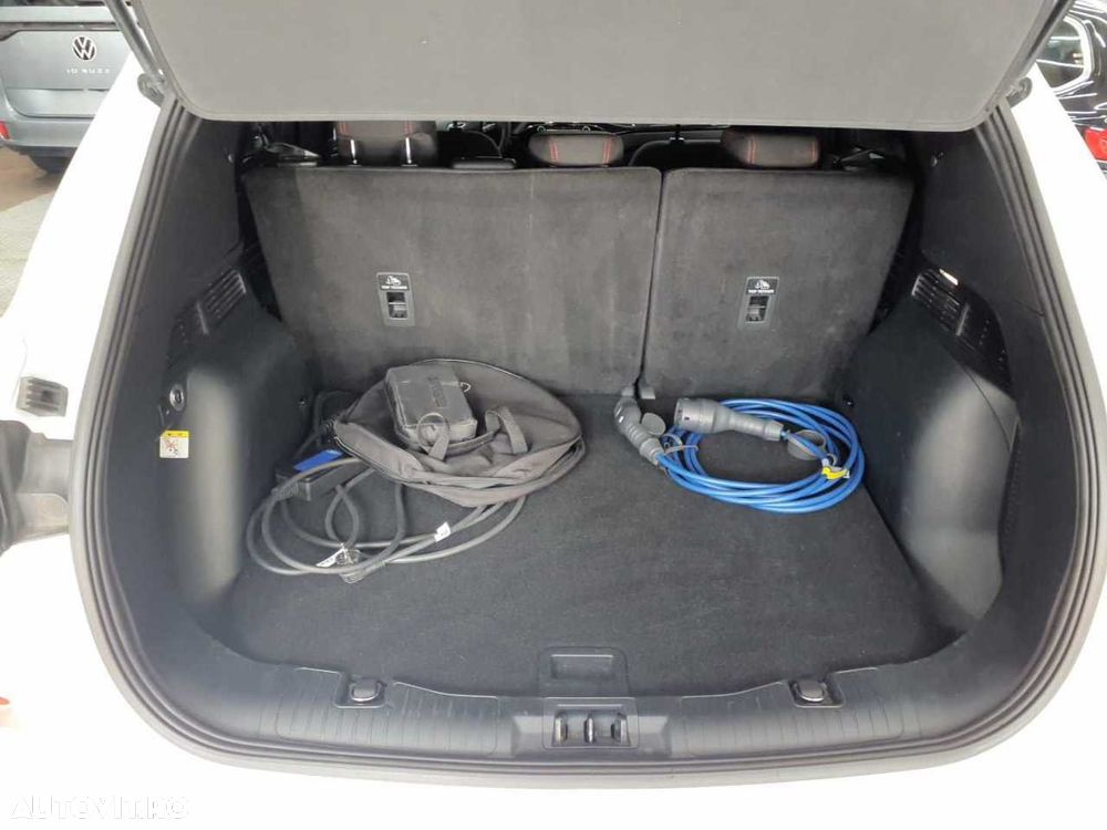 Ford Kuga 2.5 Duratec PHEV ST-LINE - 11